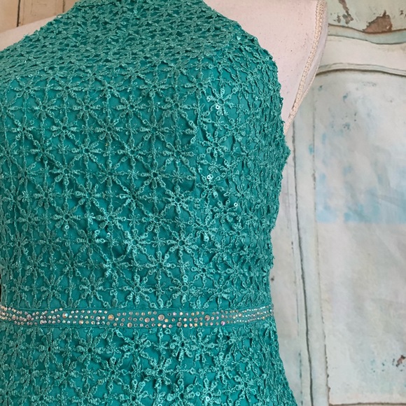 Lace midi dress back cutout green - Picture 5 of 6
